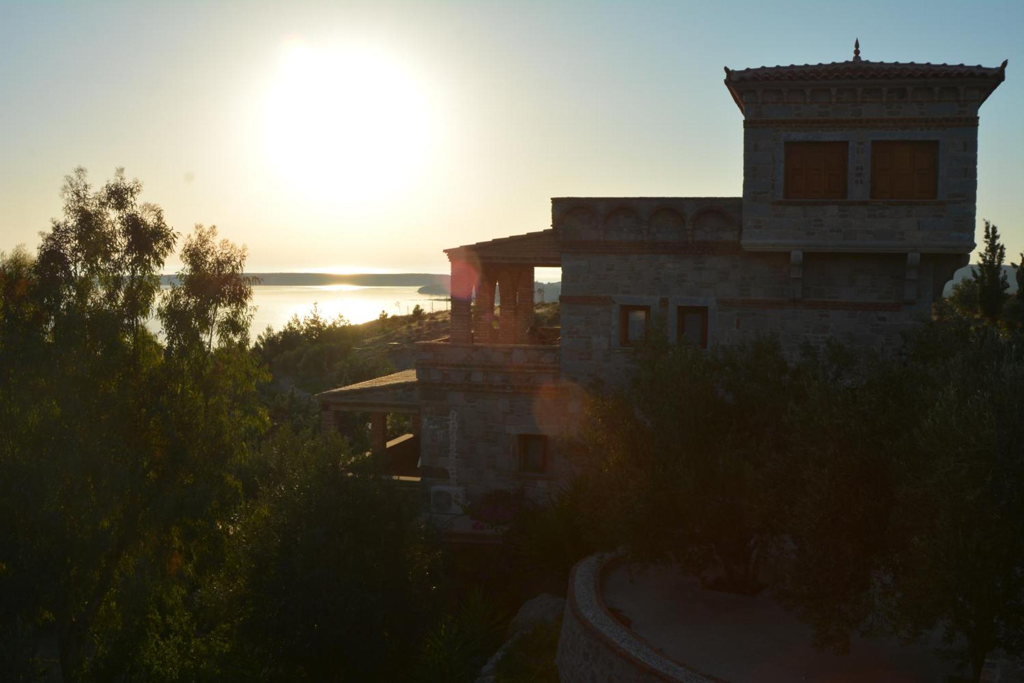 Lesvos Tower House Komninos Sígrion エクステリア 写真