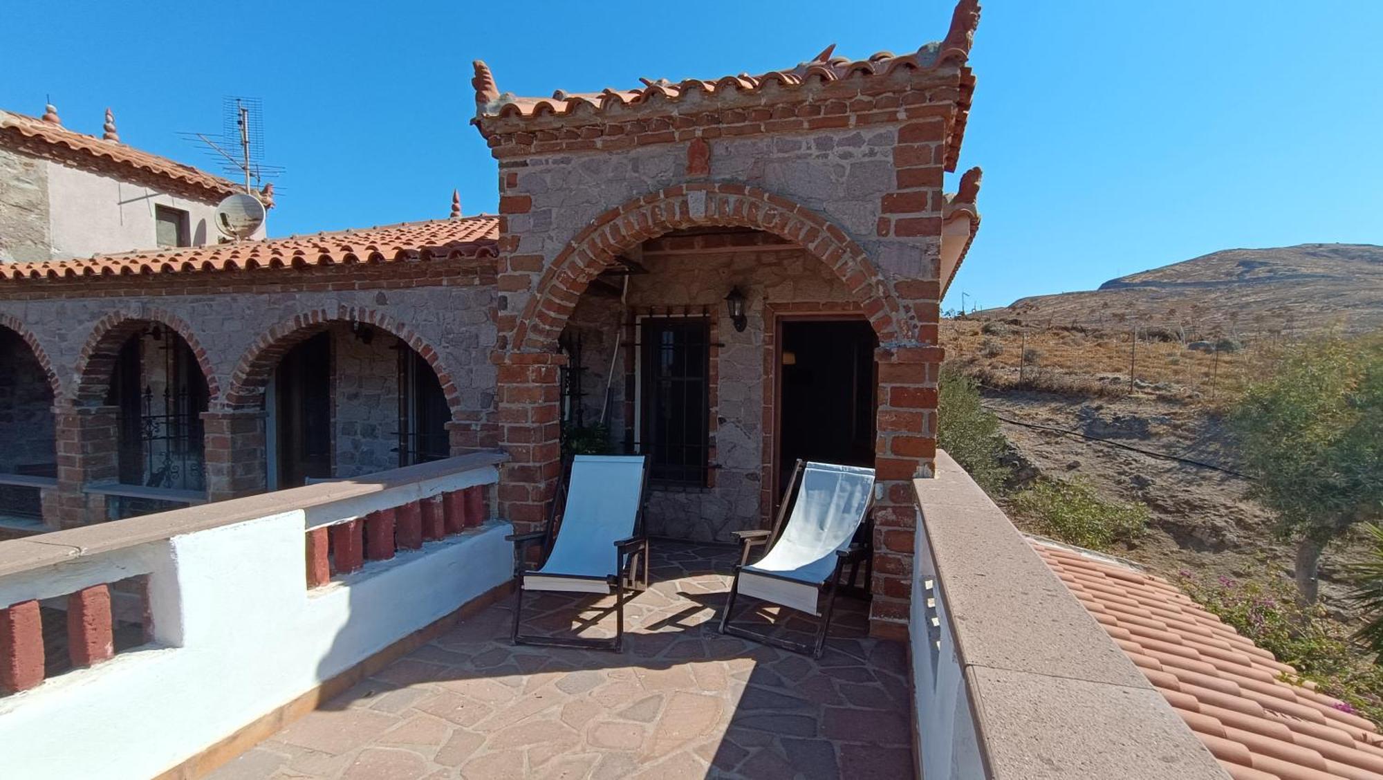 Lesvos Tower House Komninos Sígrion エクステリア 写真