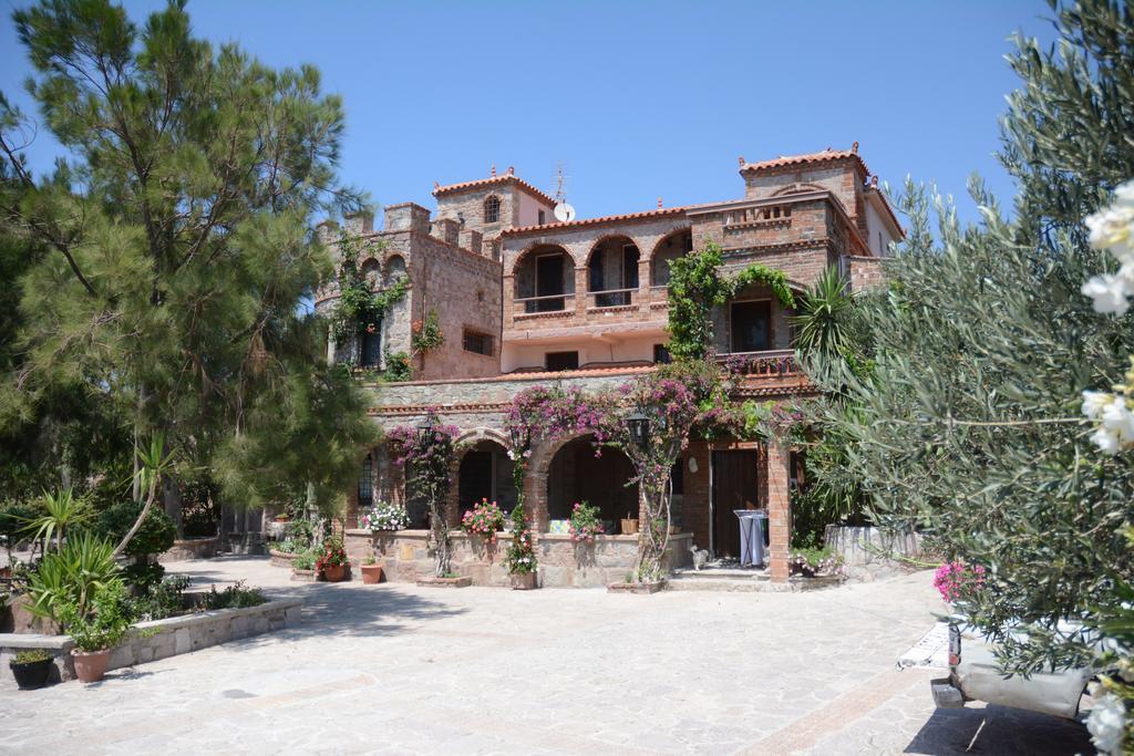 Lesvos Tower House Komninos Sígrion エクステリア 写真