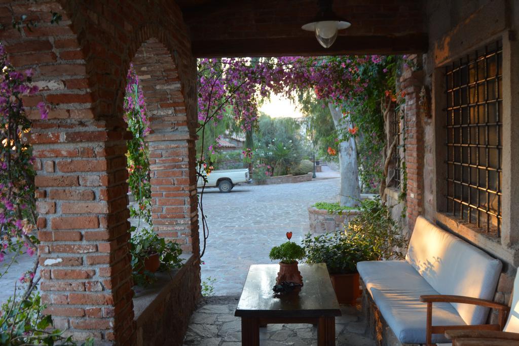 Lesvos Tower House Komninos Sígrion エクステリア 写真